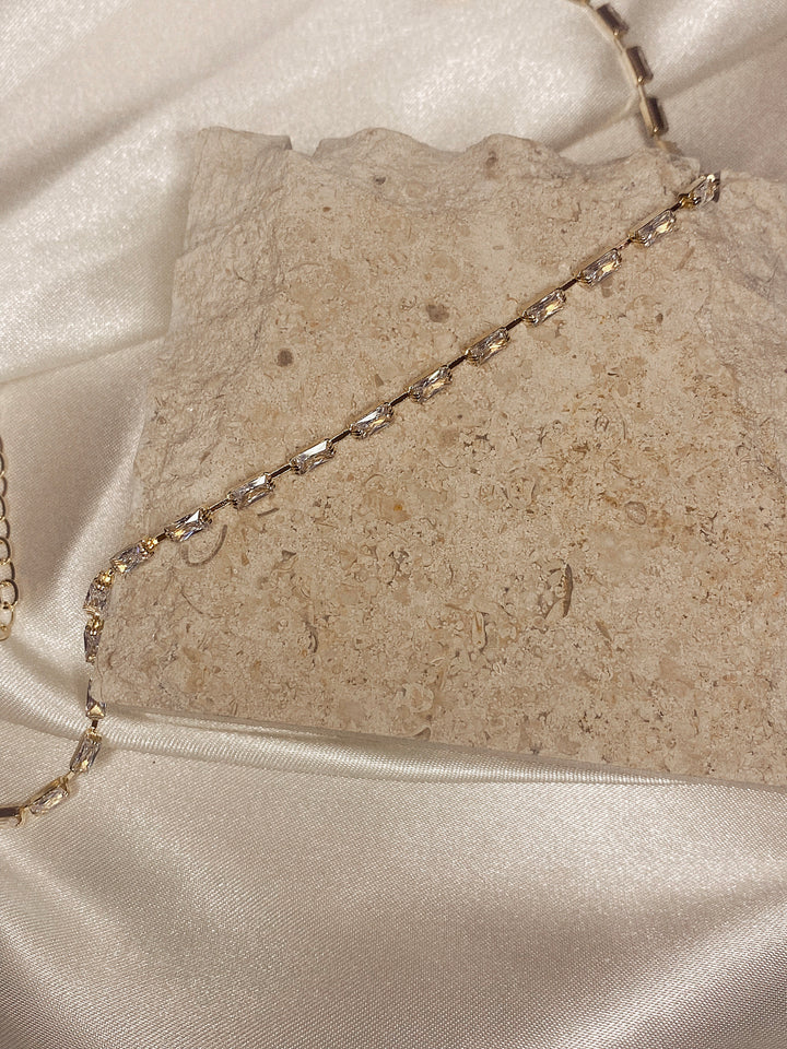 Clara Baguette Choker