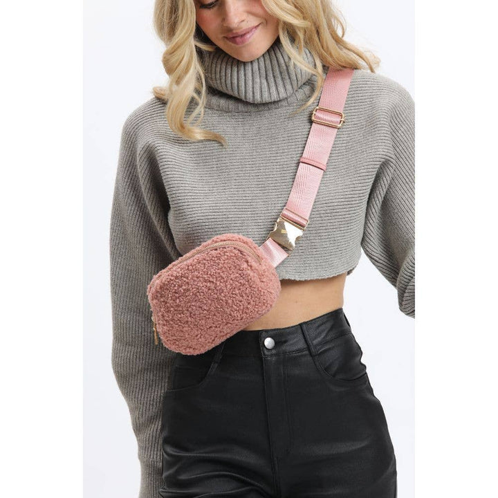 SHERRY SHERPA SHEARLING BELT BAG - ROSE