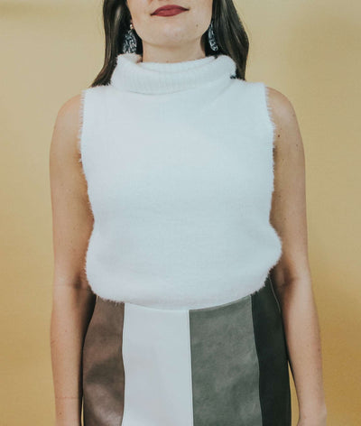 COOL BREEZE TURTLENECK TANK SWEATER