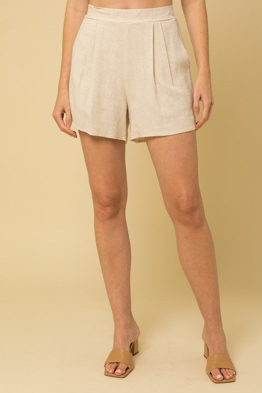 LOOSE FIT LINEN SHORTS