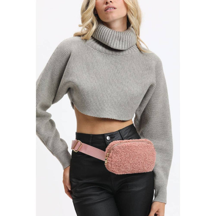 SHERRY SHERPA SHEARLING BELT BAG - ROSE