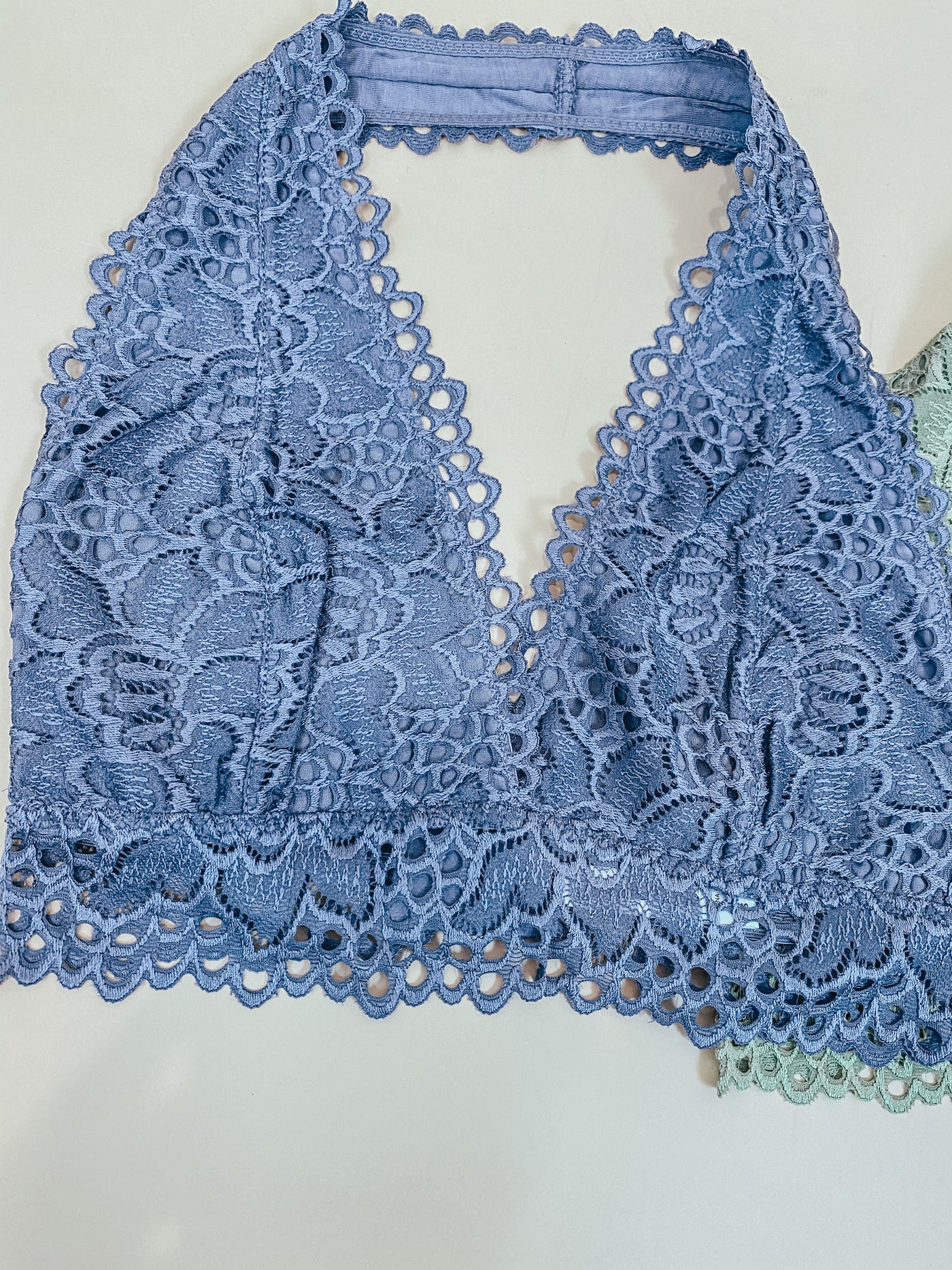 ZOE LACE HALTER BRALETTE - LILAC
