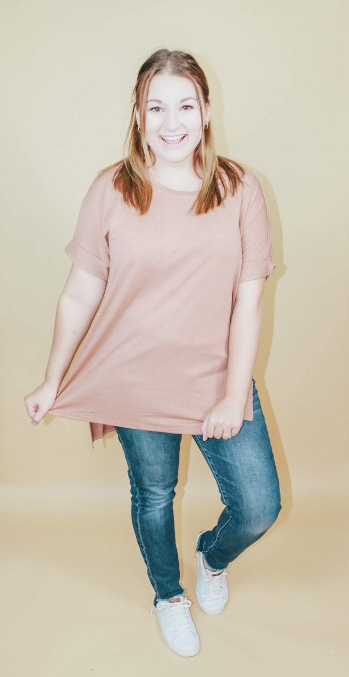 SAMMY ROUND NECK TEE - EGG SHELL