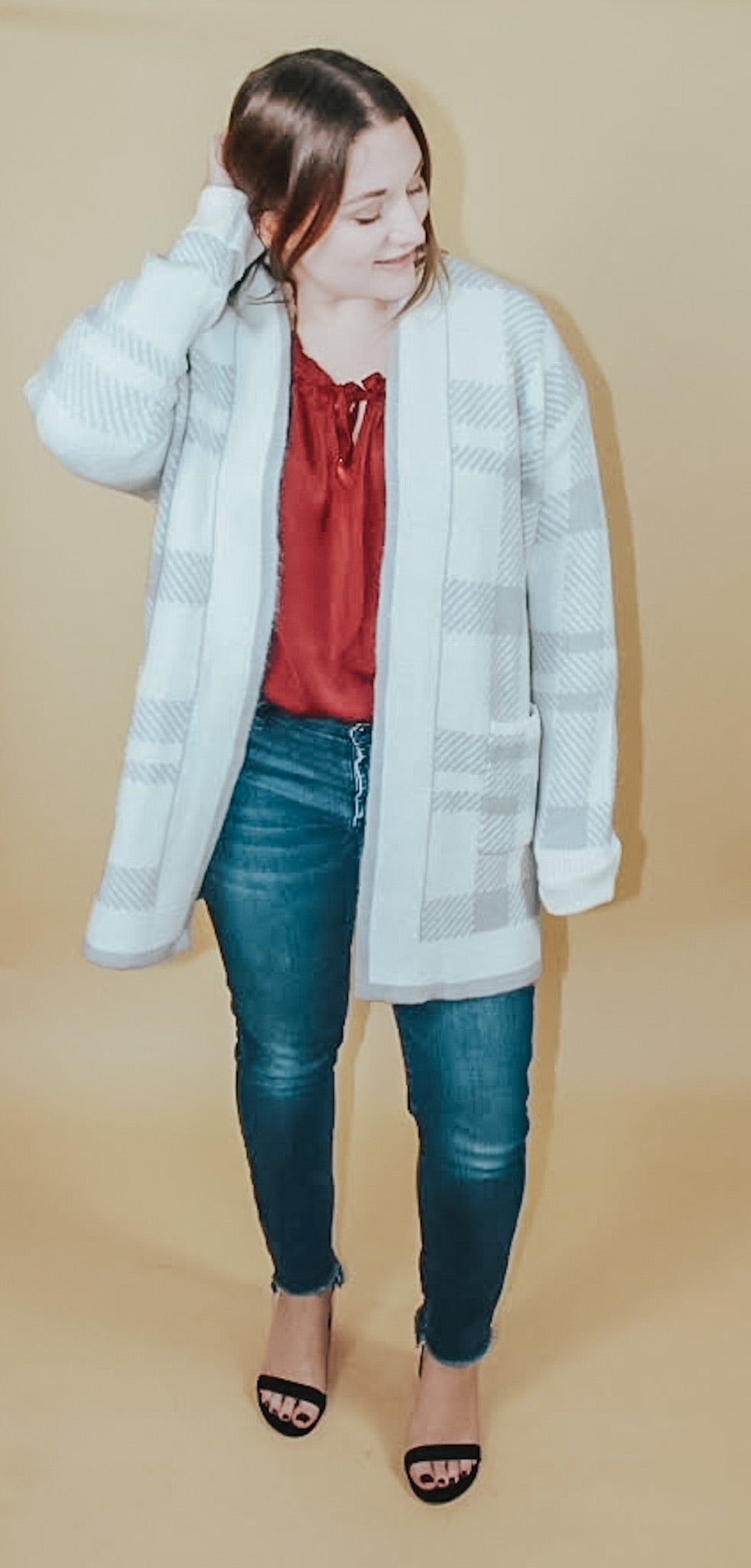 WHITE CHRISTMAS PLAID POCKETED KNIT CARDIGAN