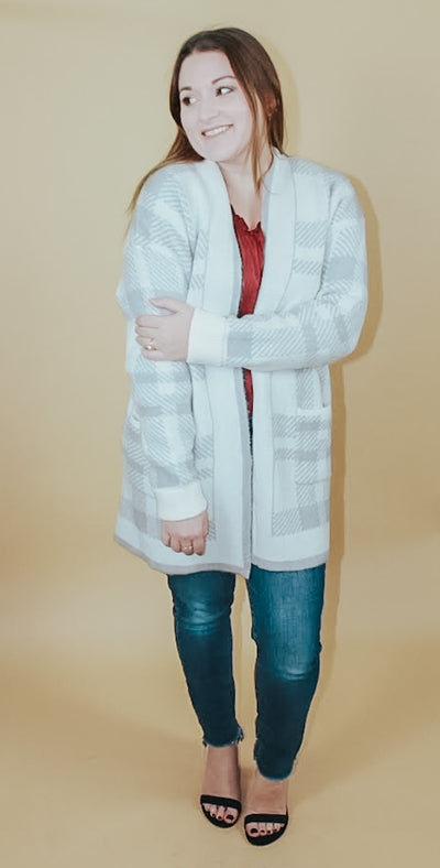 WHITE CHRISTMAS PLAID POCKETED KNIT CARDIGAN